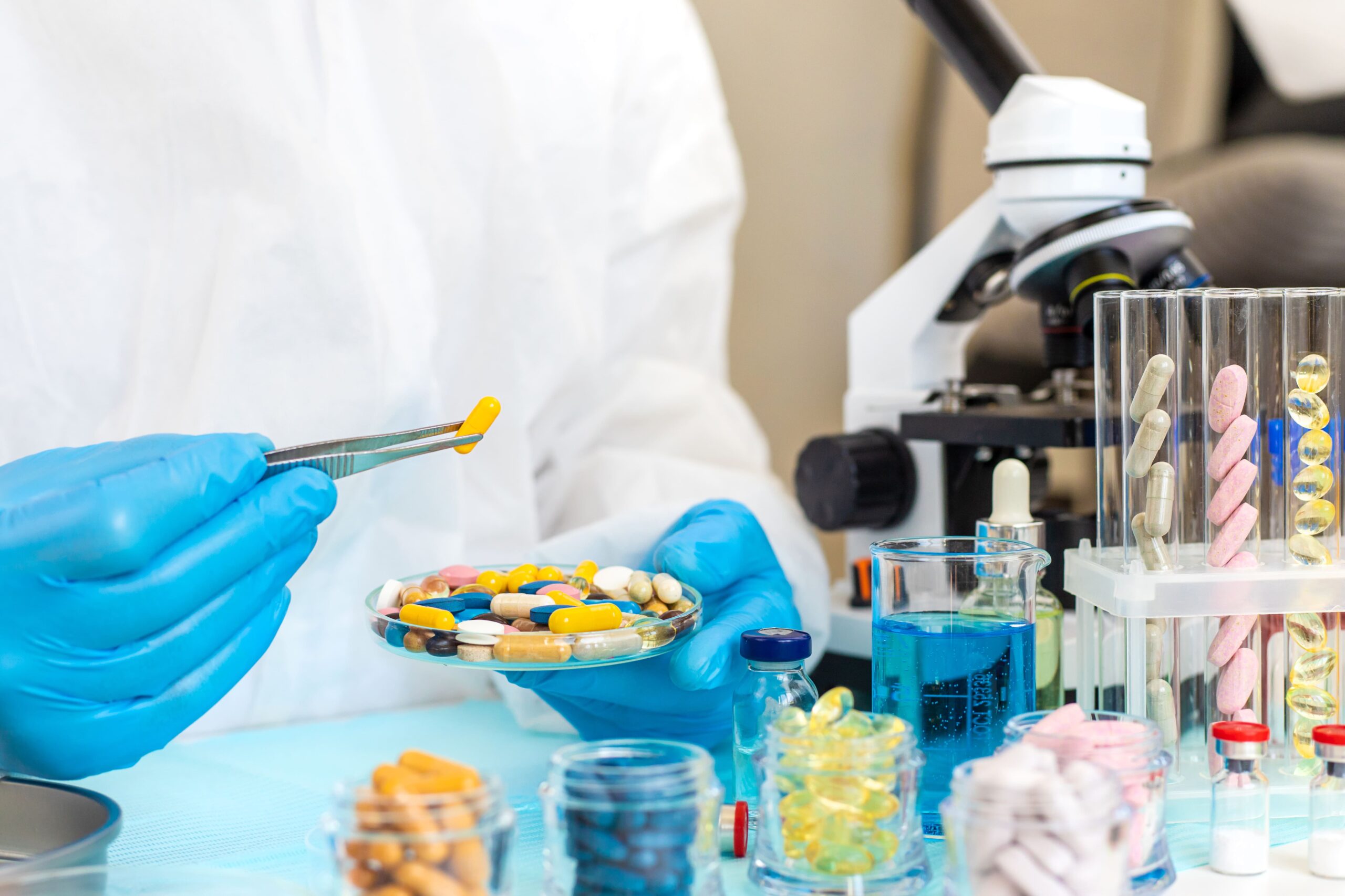 examine-drugs-in-the-laboratory-selective-focus-2026-01-09-10-06-48-utc
